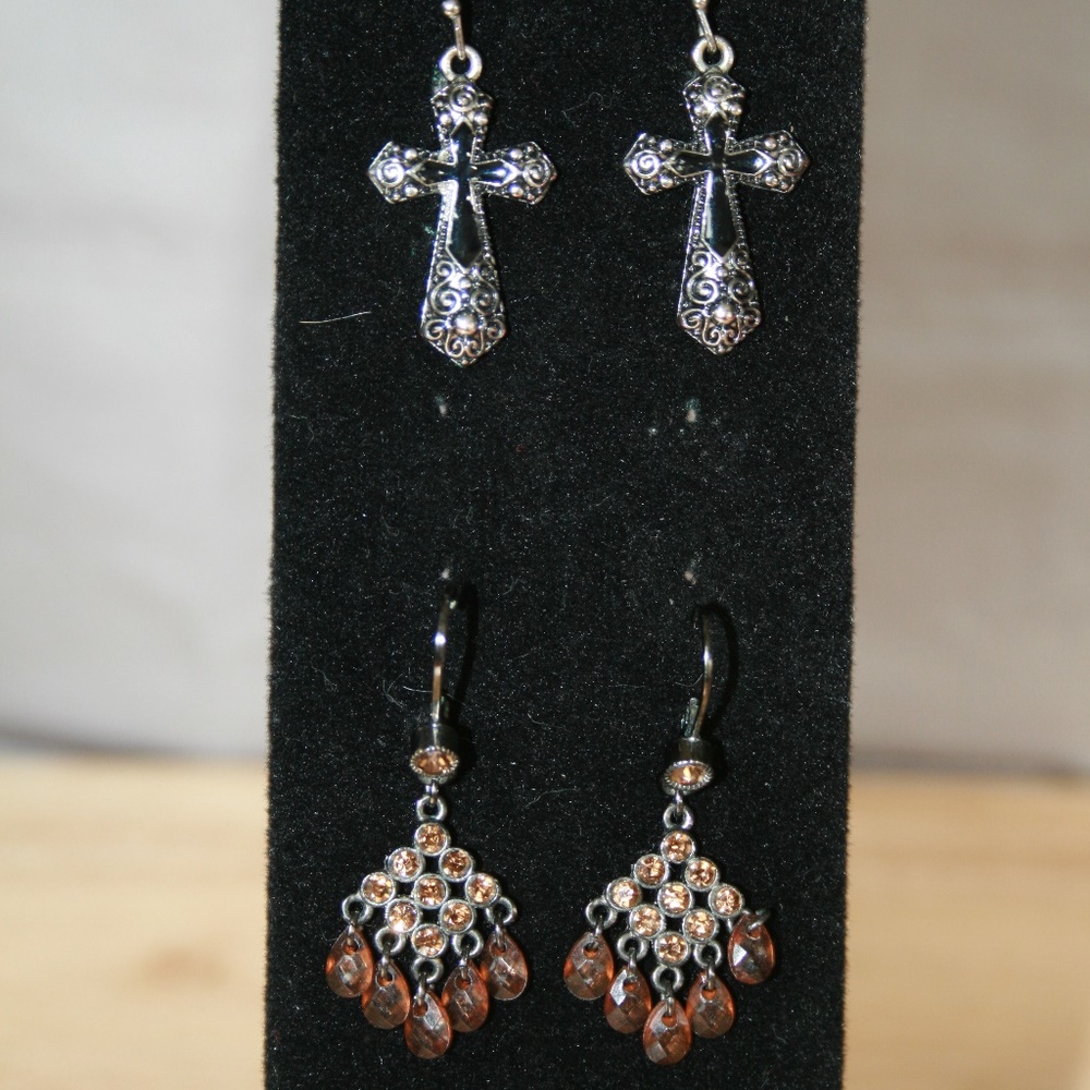 2 Pair of Earrings